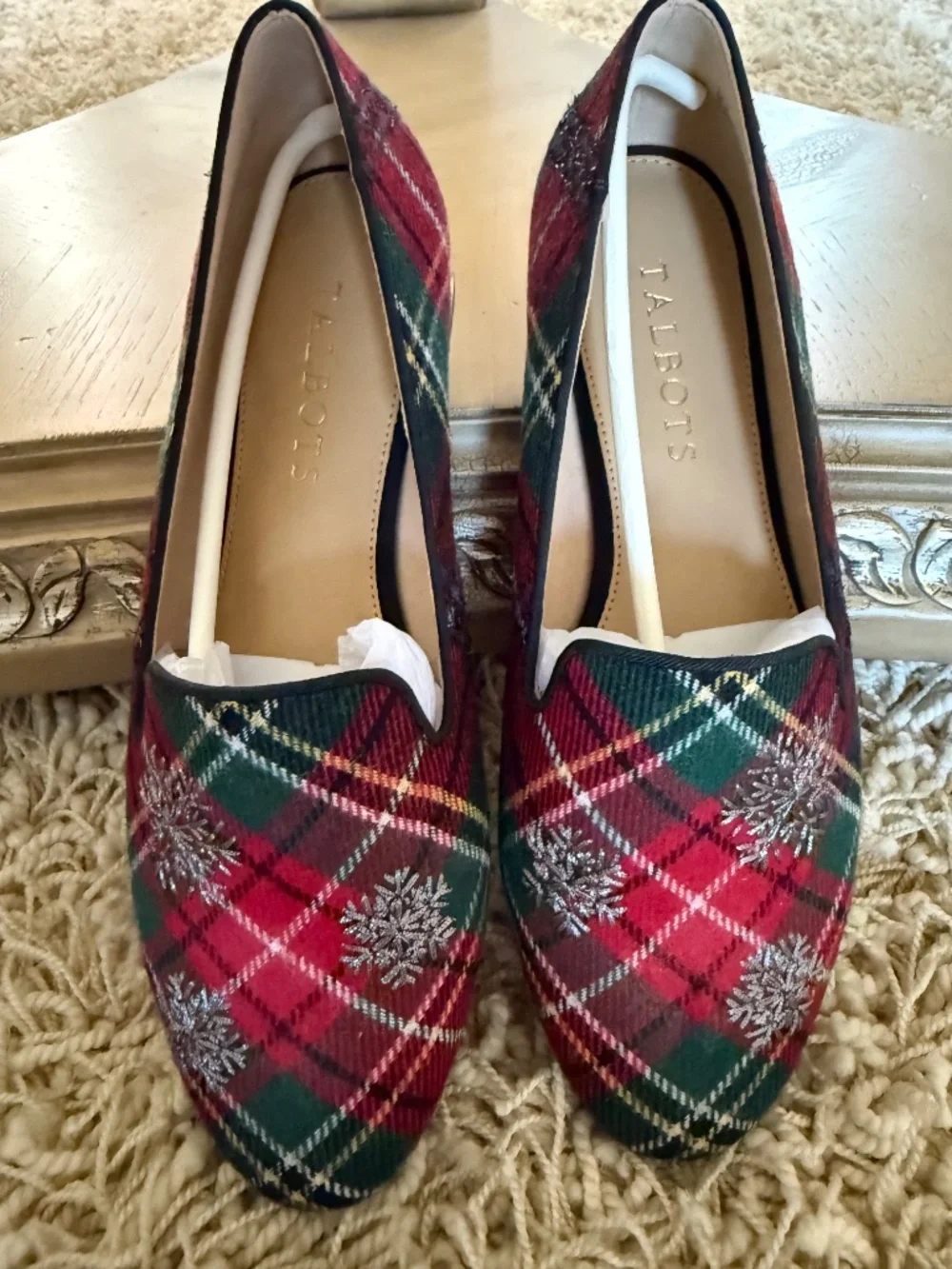 Talbots Ryan Embroidered Snowflake Loafers Tartan Plaid Size 5.5M Holiday NEW